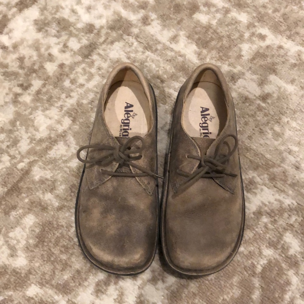 Alegria Bree Stonewall Lace Up Shoe sz 37